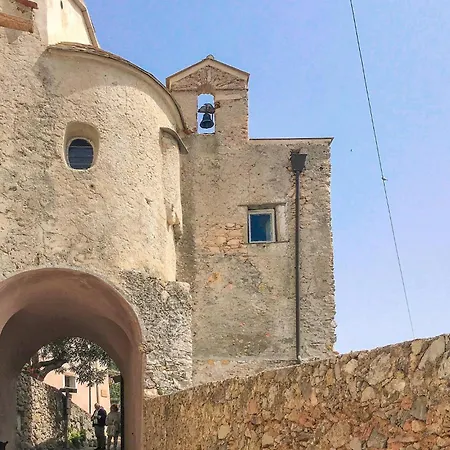 Vakantiehuis Stunning In With Sauna